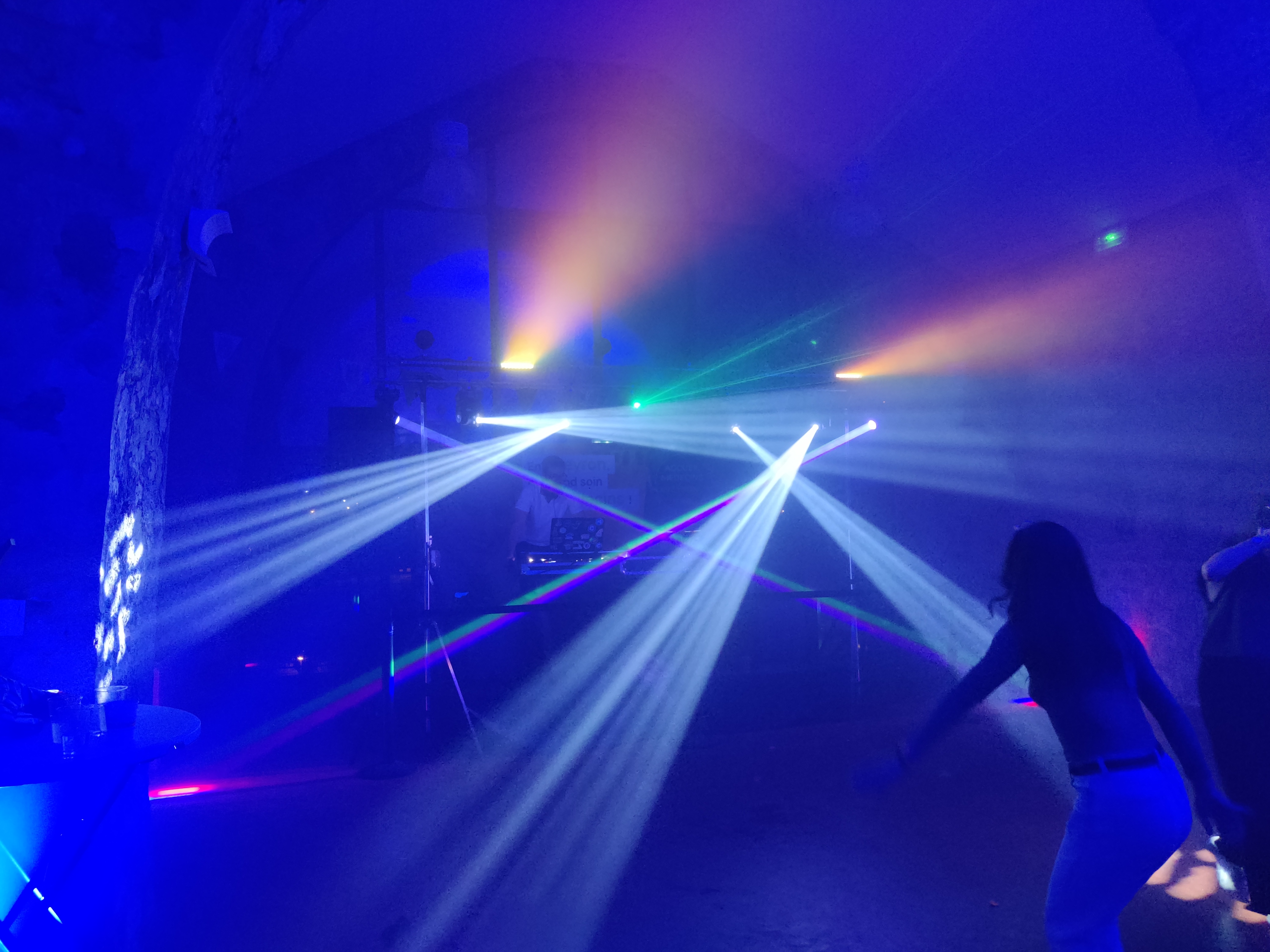 Photo des lumières de Luxen Event pour un événement des internes en médecine en Aveyron